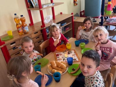 a430b731-e8b3-4347-a449-f1b0f2609690